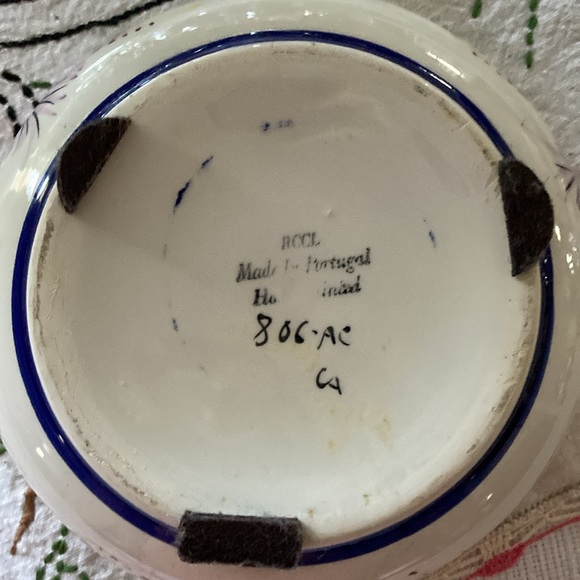 Charming Flower Frog dish - Picture 3 of 5